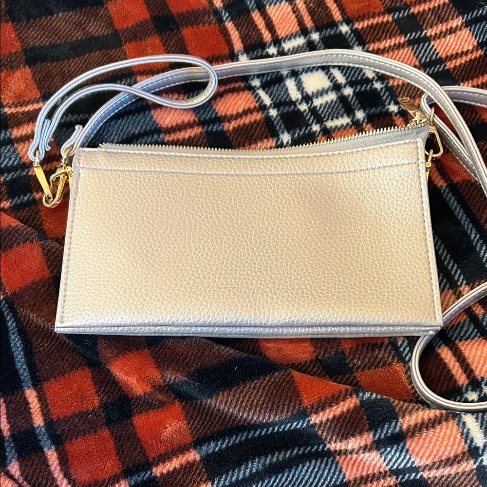 Elegant Silver Sleek Leather Shoulder Bag